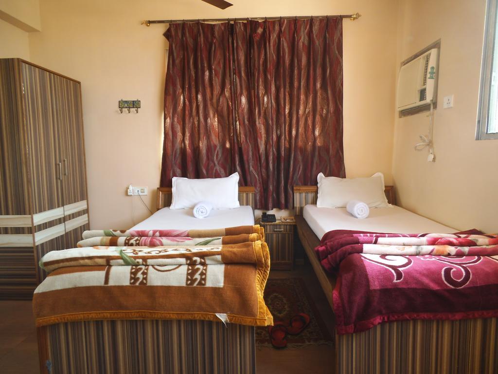 City Centre Hotel Agartala Quarto foto