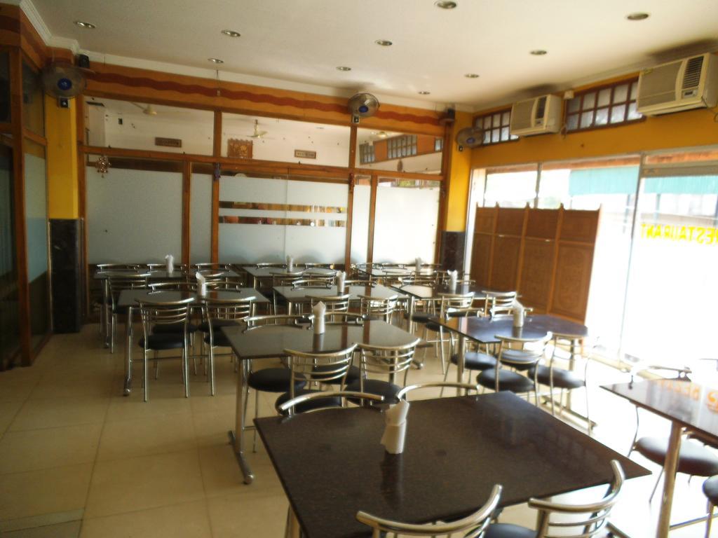 City Centre Hotel Agartala Exterior foto